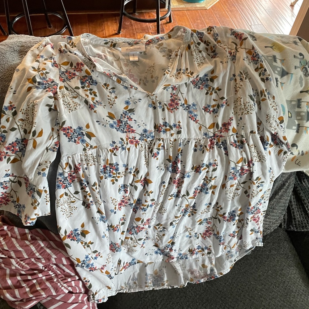 Maternity shirt